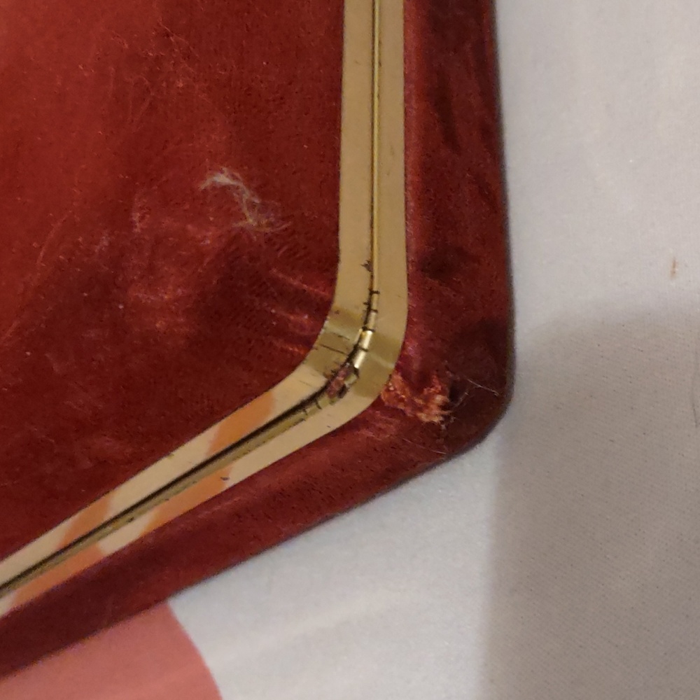 Red Velvet Jewelry Box - Picture 2 of 6